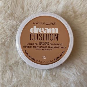 MAYBELLINE dream cushion Liquid Foundation #45